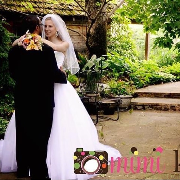 Wedding dress. Size 0. Disney collection by Alfred Angelo. Cinderella style. - Picture 15 of 16